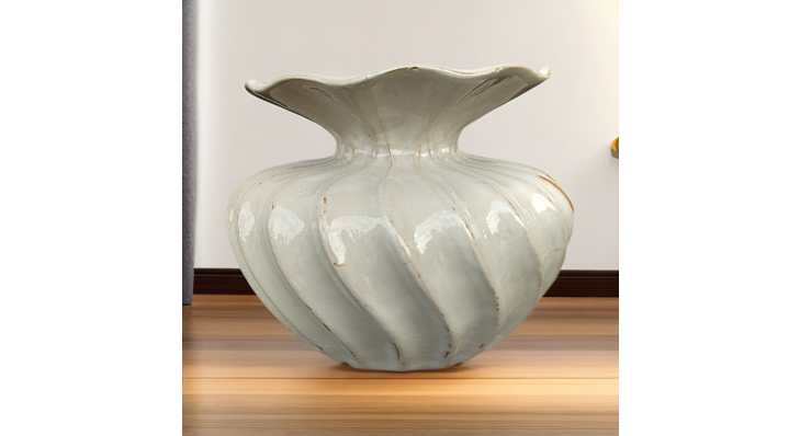 Mini Ceramic Vase for  Home and Hotel ornaments